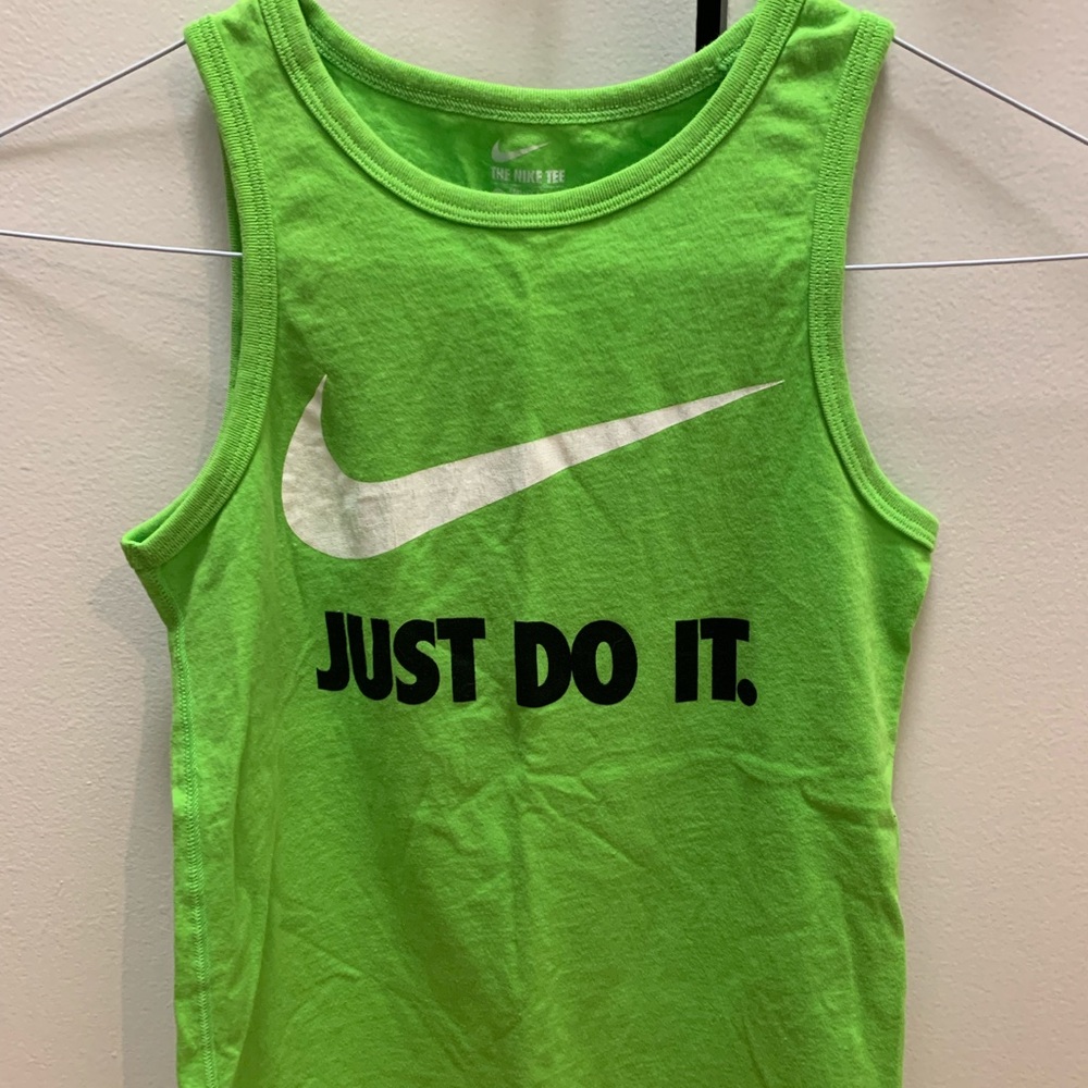 Nike boys size Small Tank Top